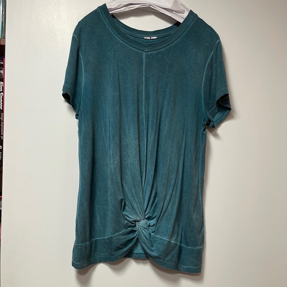 Teal top